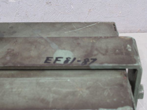 EF81表示灯箱