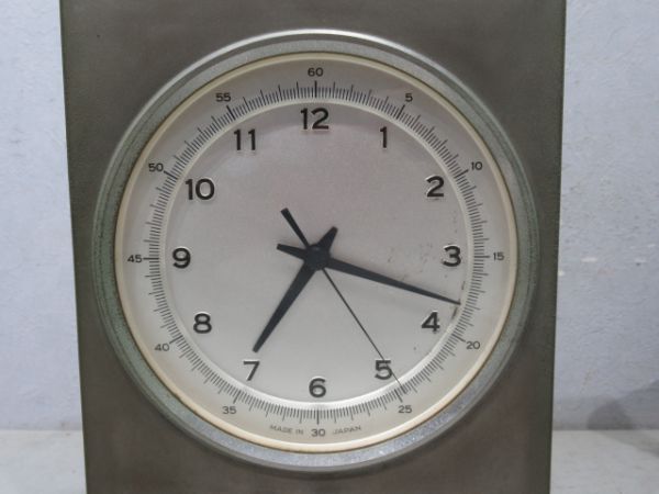 機関区基準時計