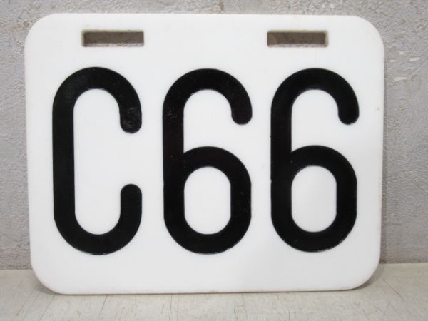 編成札　「C66」