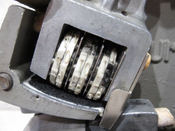 菅沼製 日付印字機 (ダッチングマシン)