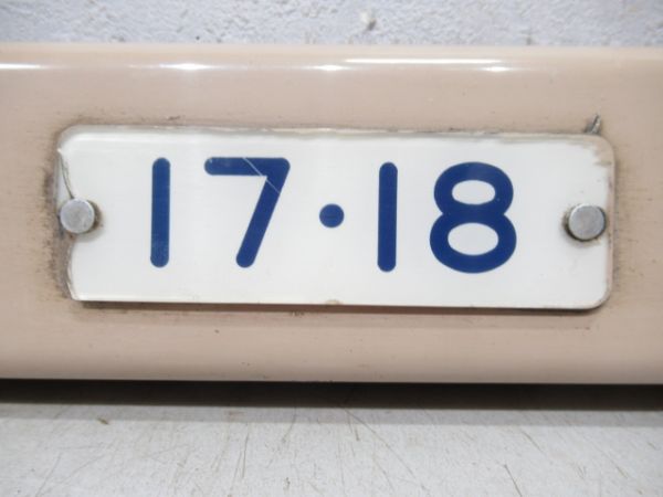 キハ22　車内座席表示板「17・18/19・20」レールカバー付き