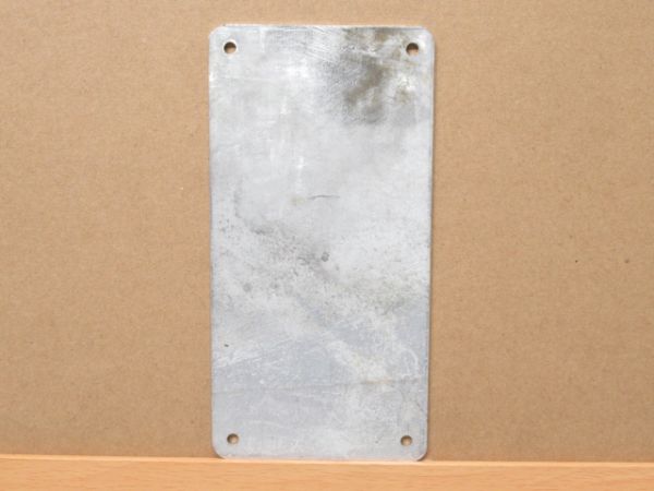 中央線 表示板「ドアは手であけてください ...」