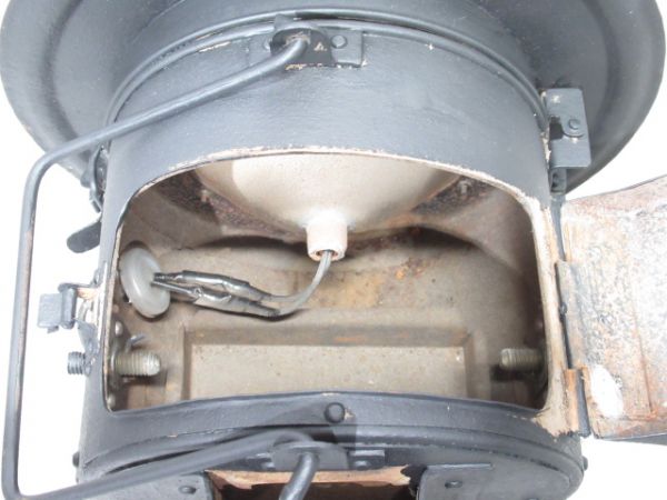 貨車尾灯　塗替え