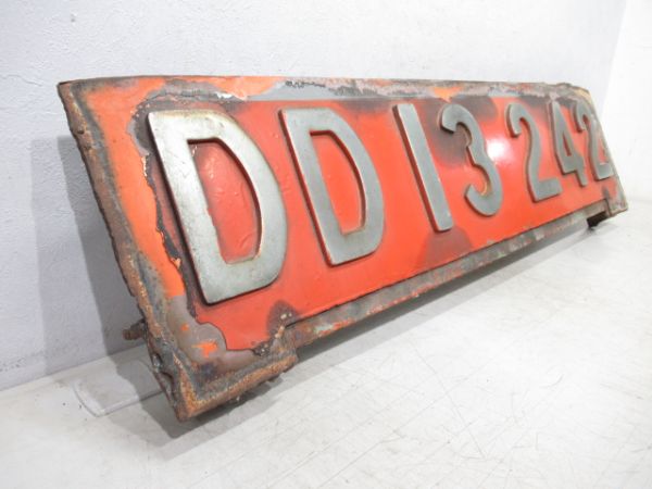 切抜板「DD13 242」