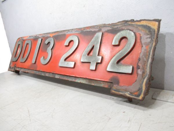 切抜板「DD13 242」