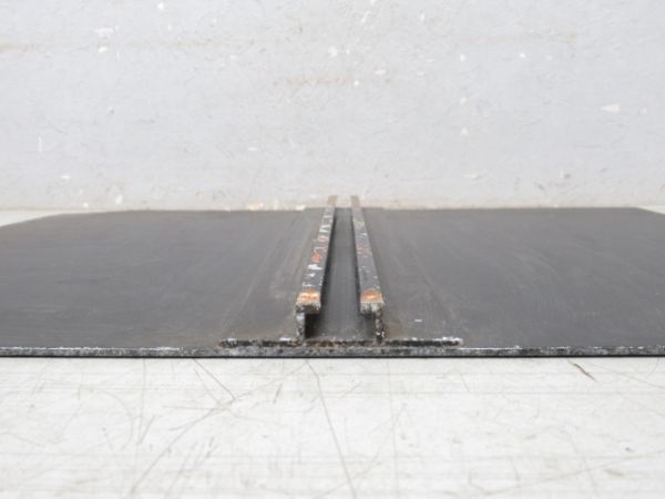 停車位置目標板「ハウス併合」